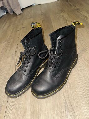 Dr. Martens 1460 Black Leather 8-Eye Combat Boots